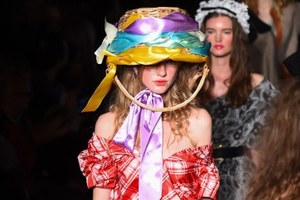 ヴィヴィアン・ウエストウッド ゴールドレーベル 2015年春夏コレクション - 次世代の子供達に捧ぐ