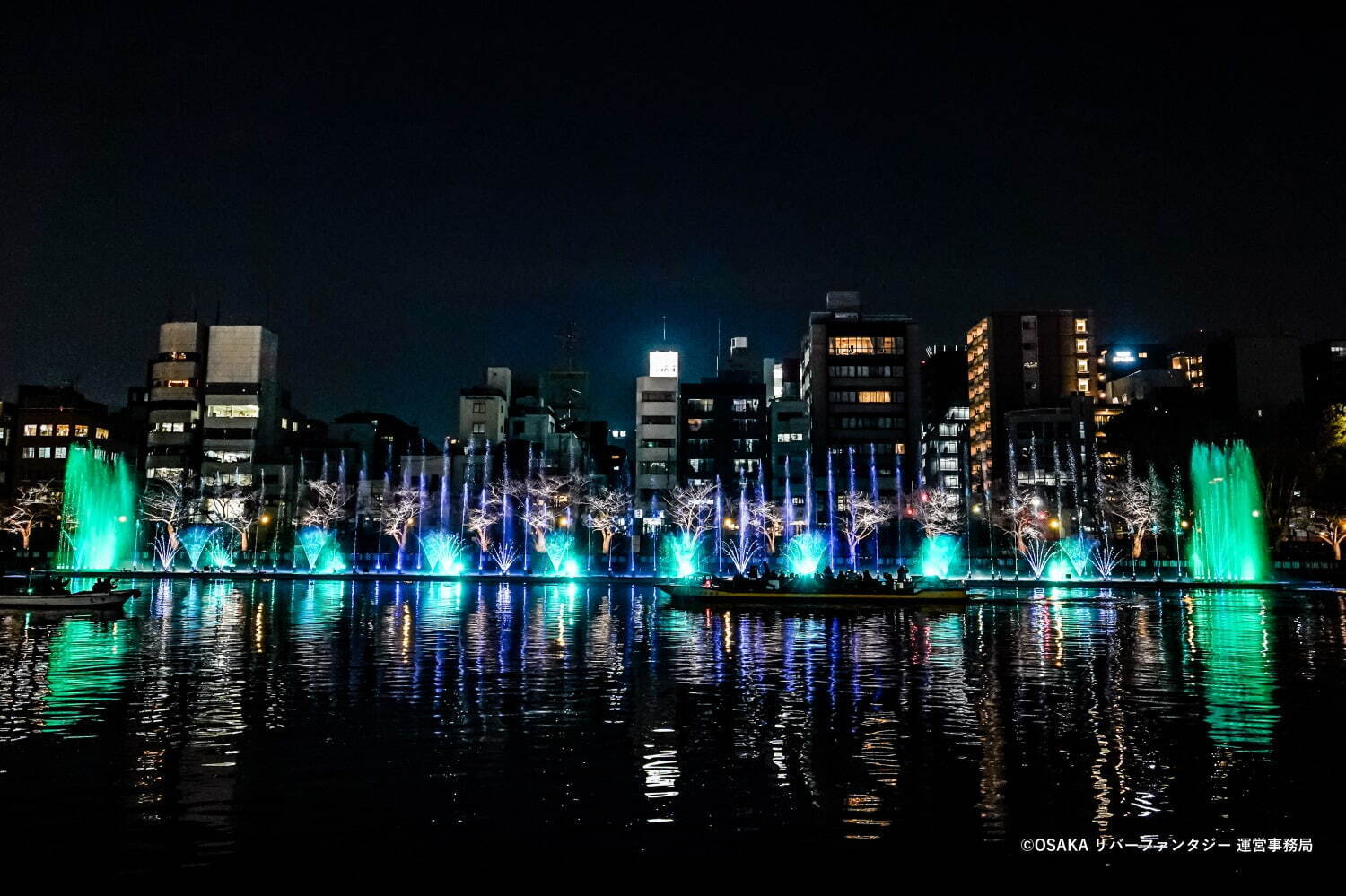 水×光のライトアップイベントが大阪で、輝く噴水ショー＆“船で巡る”約650mの光のトンネル｜写真3