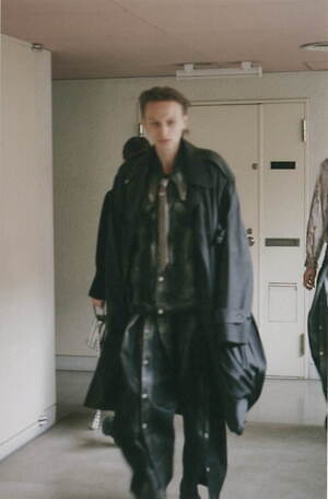 ミカゲ シン(MIKAGE SHIN) 2025-26年秋冬ウィメンズ&メンズコレクション  - 写真1