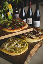 「ビオトープ コウベ」神戸旧居留地に - カフェ＆レストラン併設、ハイクのミリタリーコート限定色も｜写真8