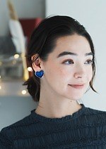 セシル・エ・ジャンヌ“ハート型”ジュエリー、ヴィンテージガラスのイヤリング＆エナメルのリング｜写真5