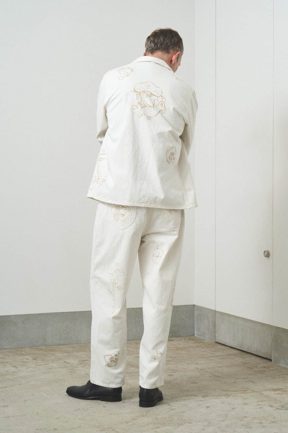 トローヴ×河原シンスケ、和風タッチの“うさぎプリント”デニムジャケット＆パンツ｜写真30