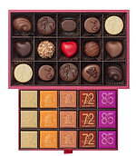 ゴディバ2025年ホワイトデー、コーヒー香る限定ショコラ入り“ジュエリーボックス風”アソートメント｜写真11