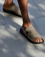 ユニクロ：シー25年春夏メンズ、スポーツ＆ワークテイストのアウターやワイドカーゴパンツ｜写真73