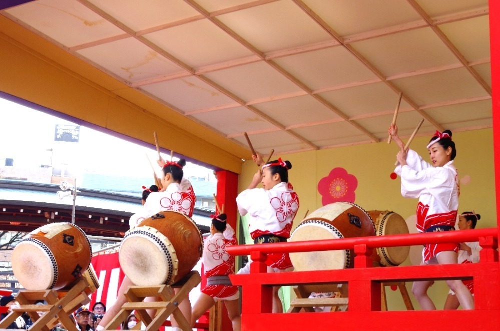 「第68回 文京梅まつり」湯島天神に約300本の梅が開花、夜間ライトアップも｜写真4