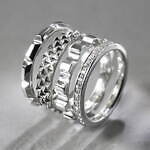 イー・エム“ヨーロッパの街並み”着想25年春夏ジュエリー、スタッズやダイヤ煌めくシルバーリングなど｜写真2