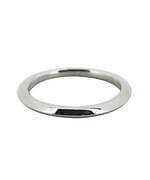 イー・エム“ヨーロッパの街並み”着想25年春夏ジュエリー、スタッズやダイヤ煌めくシルバーリングなど｜写真35