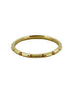 イー・エム“ヨーロッパの街並み”着想25年春夏ジュエリー、スタッズやダイヤ煌めくシルバーリングなど｜写真49