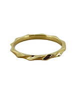 イー・エム“ヨーロッパの街並み”着想25年春夏ジュエリー、スタッズやダイヤ煌めくシルバーリングなど｜写真14