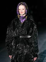 タナカ 2025-26年秋冬コレクション - 平和な世界のミリタリーウェア｜写真11