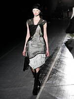 タナカ 2025-26年秋冬コレクション - 平和な世界のミリタリーウェア｜写真19