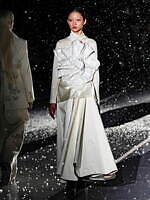 タナカ 2025-26年秋冬コレクション - 平和な世界のミリタリーウェア｜写真86