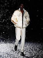 タナカ 2025-26年秋冬コレクション - 平和な世界のミリタリーウェア｜写真99