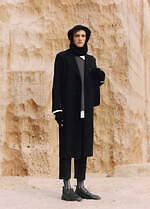 オム プリッセ イッセイ ミヤケ 25年秋冬コレクション - 石の観察、自然の生み出す美しさを投影｜写真28