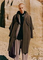 オム プリッセ イッセイ ミヤケ 25年秋冬コレクション - 石の観察、自然の生み出す美しさを投影｜写真30