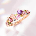 天然石ジュエリー「ビズー」の桜色アクセサリー、“宝石の花束”風リングやしだれ桜着想ピアスなど｜写真8