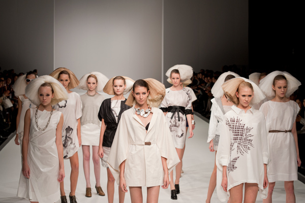 カミシマチナミ 2011年春夏 ウィメンズ コレクション