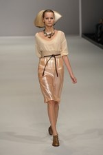 北国を連想させるカミシマチナミ(KAMISHIMA CHINAMI)の2011年春夏コレクション｜写真18