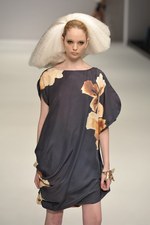 北国を連想させるカミシマチナミ(KAMISHIMA CHINAMI)の2011年春夏コレクション｜写真52