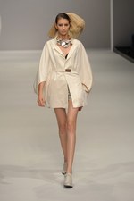 北国を連想させるカミシマチナミ(KAMISHIMA CHINAMI)の2011年春夏コレクション｜写真60