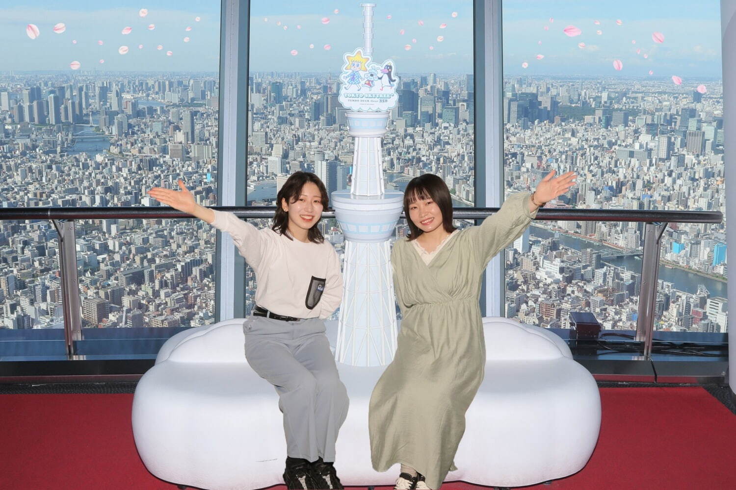 「東京スカイツリー」天望デッキを桜で彩る春イベント、桜カクテルや特別ライティングも｜写真15