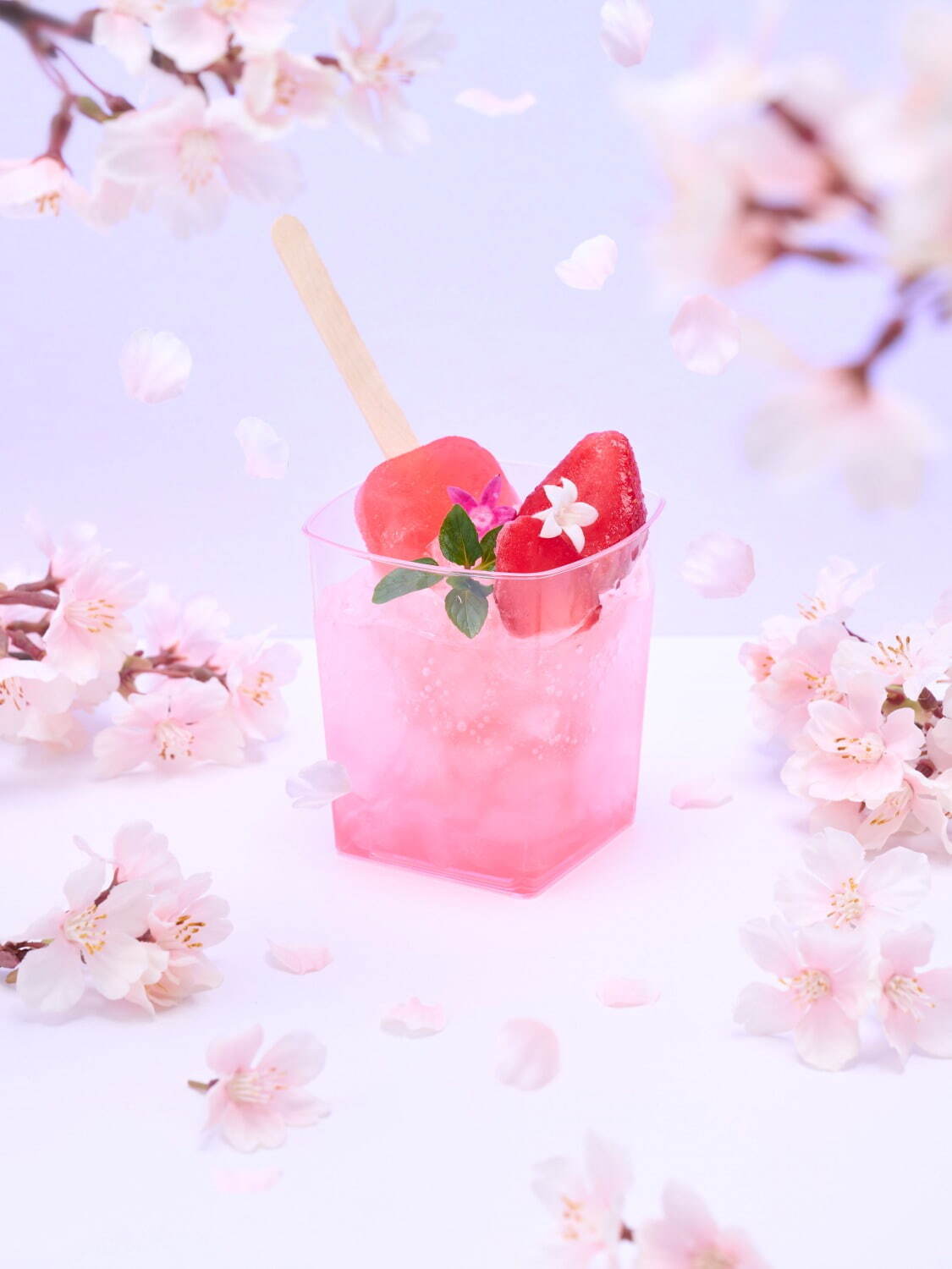 「東京スカイツリー」天望デッキを桜で彩る春イベント、桜カクテルや特別ライティングも｜写真9