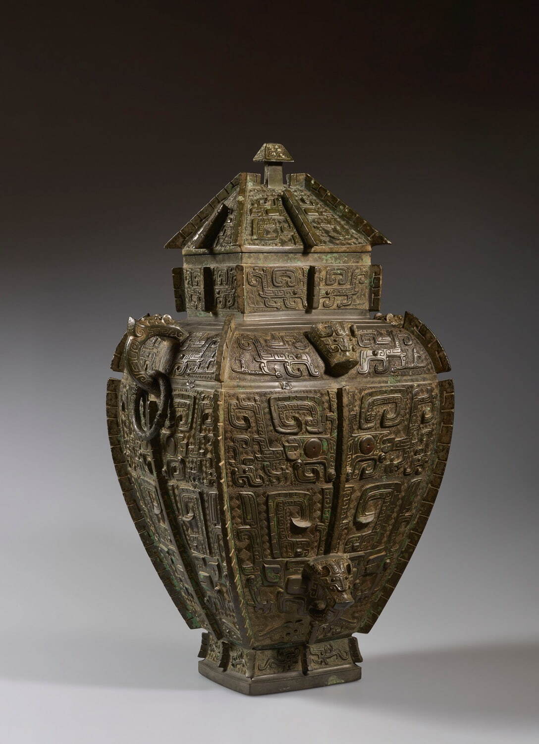 《饕餮文方罍》 殷後期 前12-11世紀 泉屋博古館