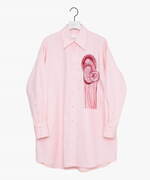 エズミ25年秋冬“無数のリボン”ゆらめくギャザーベストや刺繍シャツ、渋谷で初のオーダー試着会｜写真2