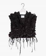 エズミ25年秋冬“無数のリボン”ゆらめくギャザーベストや刺繍シャツ、渋谷で初のオーダー試着会｜写真1