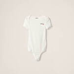 ミュウミュウ × プチバトー“子ども服”着想ロゴTシャツやボディスーツ、コットンの柔らかな着心地で｜写真9