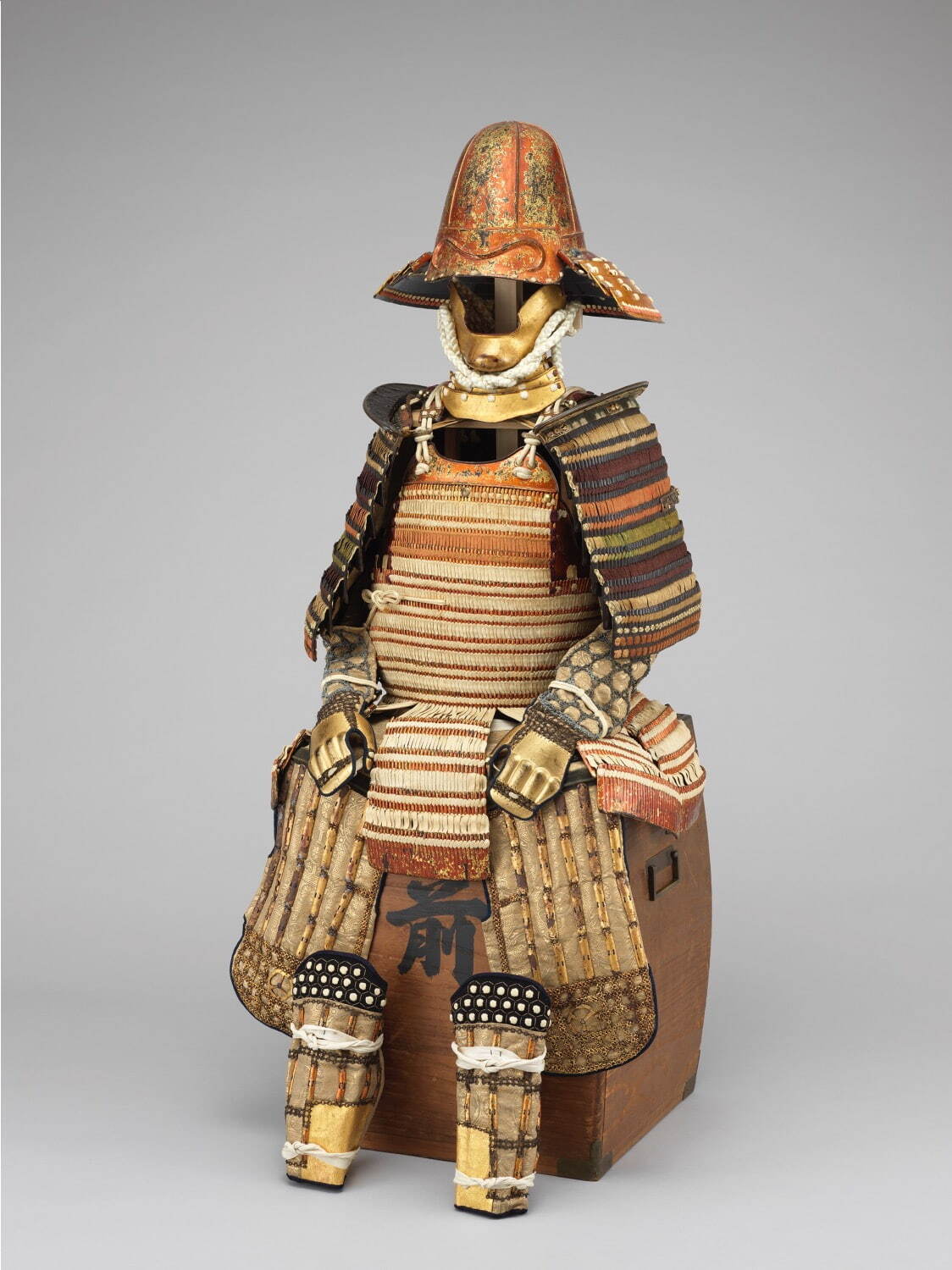 《白糸中紅糸威胴丸具足》 伝三井高安所用 桃山-江戸時代 16-17世紀 三井記念美術館蔵