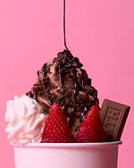 キス トリーツ トウキョウ春限定スイーツ、“苺＆ブラウニー”飾ったチョコづくしアイスクリーム｜写真6