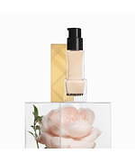 バーバリー ビューティ2025年日本再上陸、“トレンチコート着想”のアイシャドウや艶リップ｜写真23