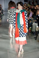 SHIDA TATSUYA（シダタツヤ）2011年春夏コレクションを発表｜写真4