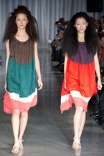 SHIDA TATSUYA（シダタツヤ）2011年春夏コレクションを発表｜写真21