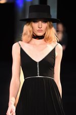 サンローラン 2015年春夏コレクション - グラムロックの煌めきとジェンダーフリー｜写真46