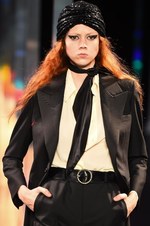 サンローラン 2015年春夏コレクション - グラムロックの煌めきとジェンダーフリー｜写真72