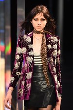 サンローラン 2015年春夏コレクション - グラムロックの煌めきとジェンダーフリー｜写真83