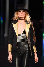 サンローラン 2015年春夏コレクション - グラムロックの煌めきとジェンダーフリー｜写真91