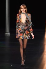 サンローラン 2015年春夏コレクション - グラムロックの煌めきとジェンダーフリー｜写真92