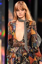 サンローラン 2015年春夏コレクション - グラムロックの煌めきとジェンダーフリー｜写真93