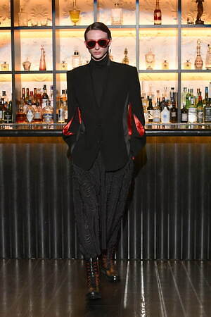 リンシュウ(RYNSHU) 2025-26年秋冬ウィメンズ&メンズコレクション  - 写真3