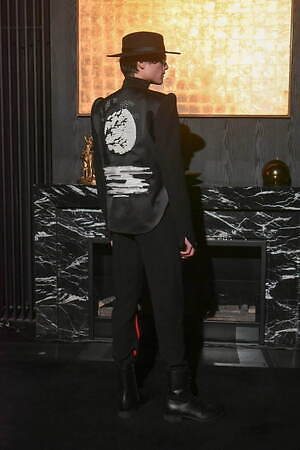 リンシュウ(RYNSHU) 2025-26年秋冬ウィメンズ&メンズコレクション  - 写真11