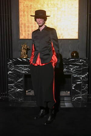 リンシュウ(RYNSHU) 2025-26年秋冬ウィメンズ&メンズコレクション  - 写真14