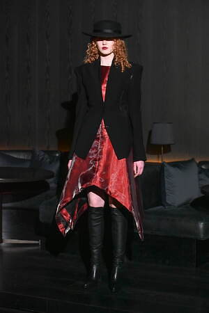 リンシュウ(RYNSHU) 2025-26年秋冬ウィメンズ&メンズコレクション  - 写真23