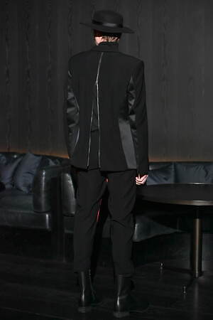 リンシュウ(RYNSHU) 2025-26年秋冬ウィメンズ&メンズコレクション  - 写真29