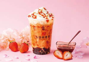 台湾甜商店(taiwan ten cafe) 春いちごミルクティー｜写真1