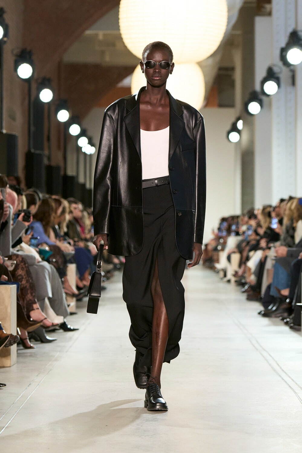 マイケル・コース(MICHAEL KORS) 2025-26年秋冬ウィメンズコレクション  - 写真18