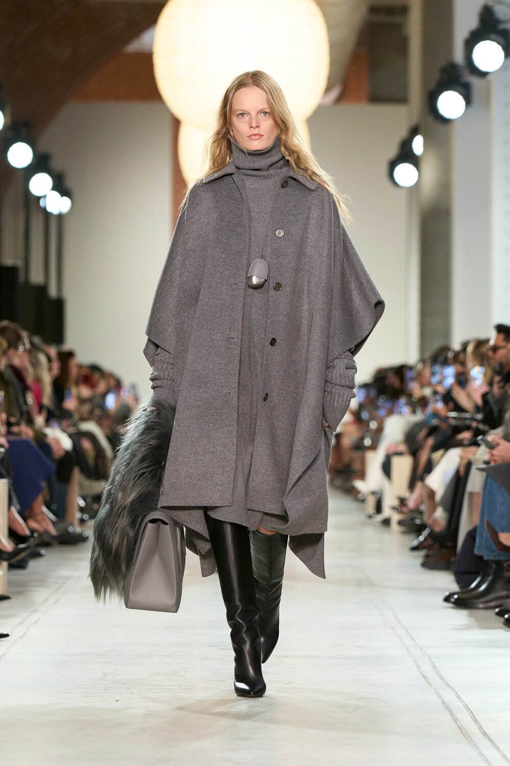 マイケル・コース(MICHAEL KORS) 2025-26年秋冬ウィメンズコレクション  - 写真19