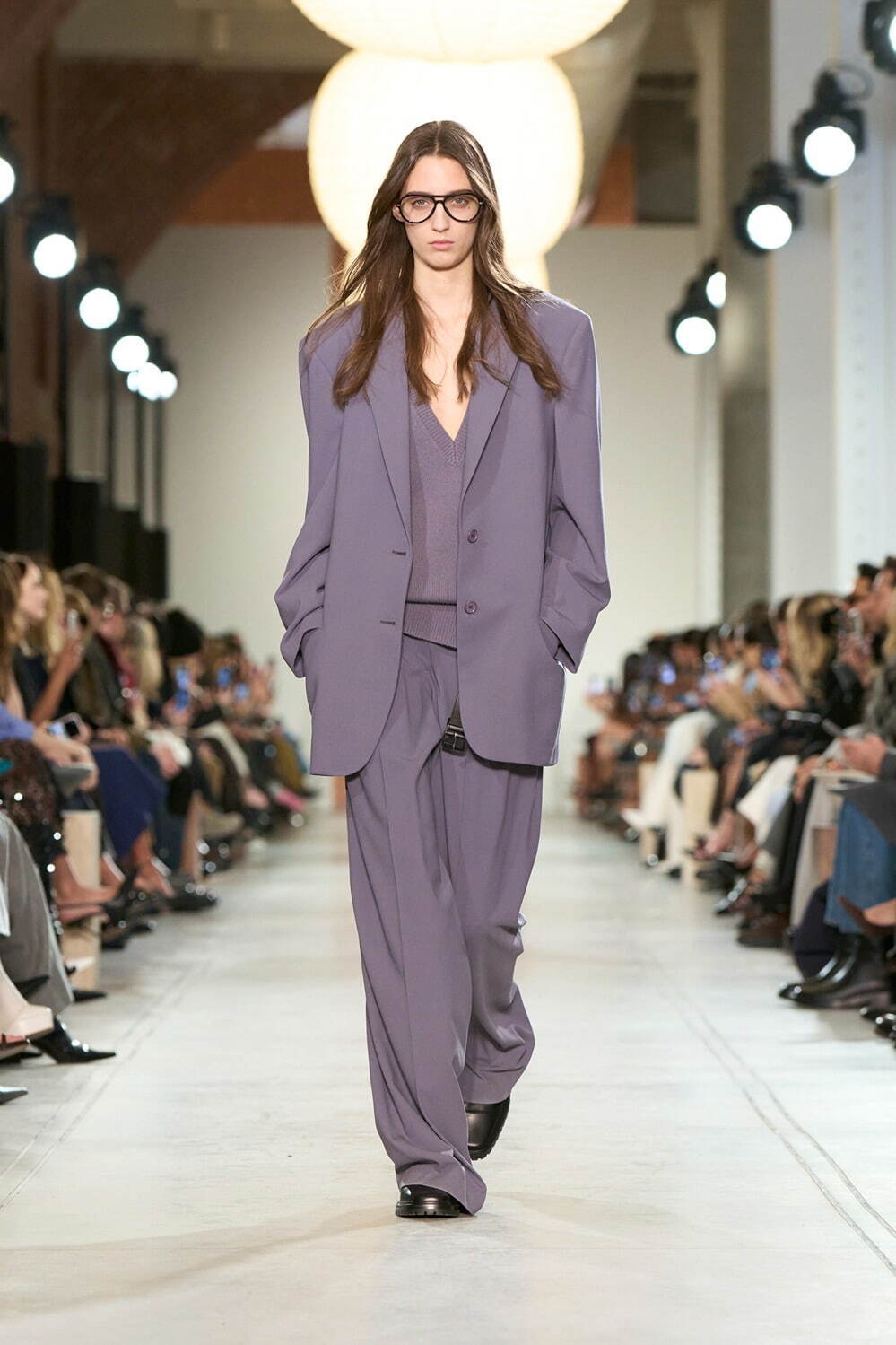 マイケル・コース(MICHAEL KORS) 2025-26年秋冬ウィメンズコレクション  - 写真24